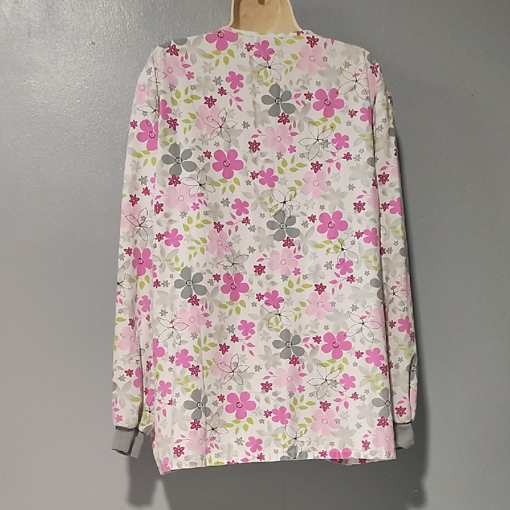 Floral Women's Nurses Scrub Jacket - Pink and Gray - Picture 14 of 17